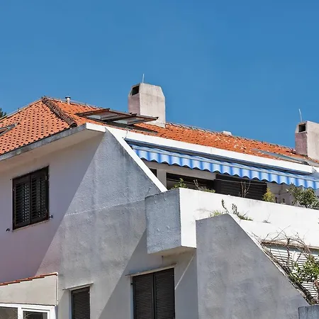 Viki Apartman *
