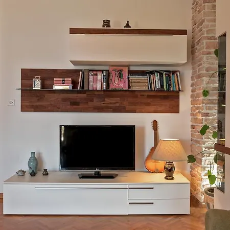 Viki Apartman