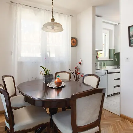 Viki Apartman *